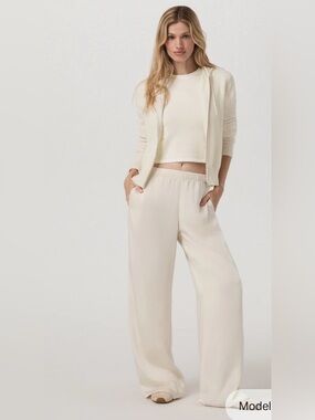 NWT Vuori nova Lounge Pants in Milkweed